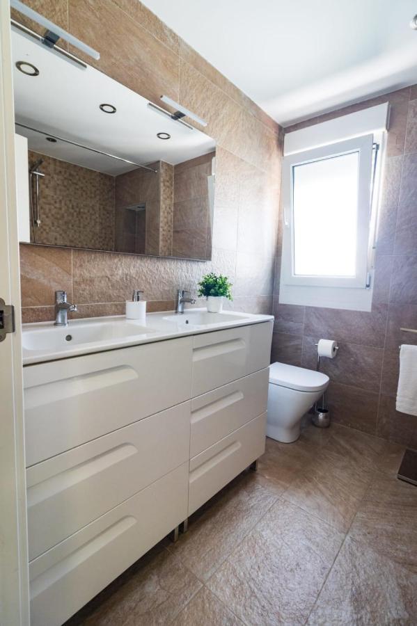 Lujoso Atico Entre 2 Playas Con Garaje, Terraza, Vistas Y Wifi Apartamento Gijón Exterior foto